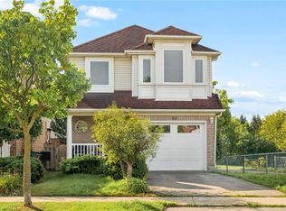 67 Apple Tree Dr, Kitchener, ON N2A 4C9