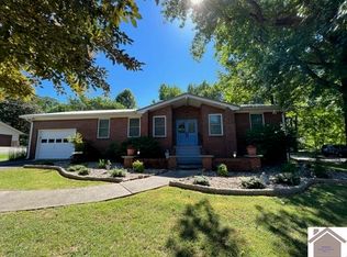 52 Nottingham Ln S, Murray, KY 42071