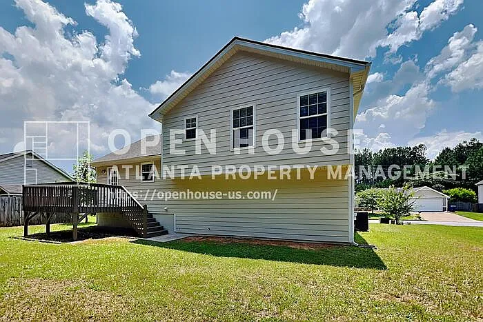 110 Rockefeller Ln — Photo 18