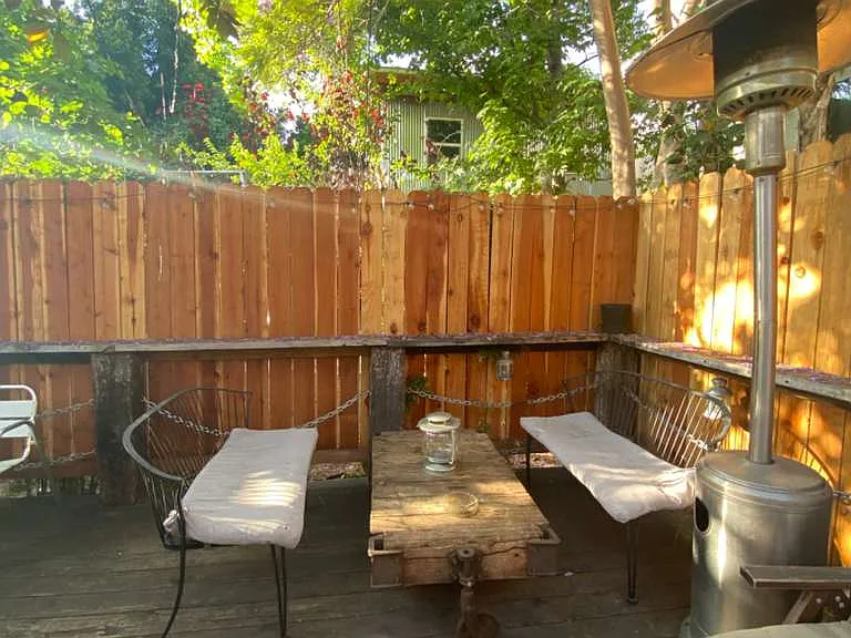 6537 Lexington Ave — Photo 34