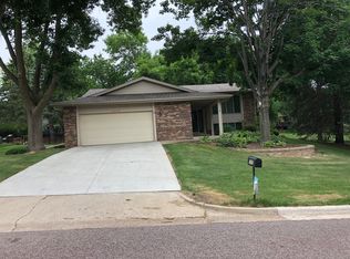 3705 S Tuthill Ct, Sioux Falls, SD 57103
