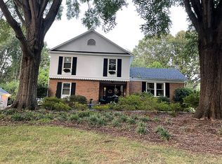 1080 Foxhall Dr, Winston Salem, NC 27106