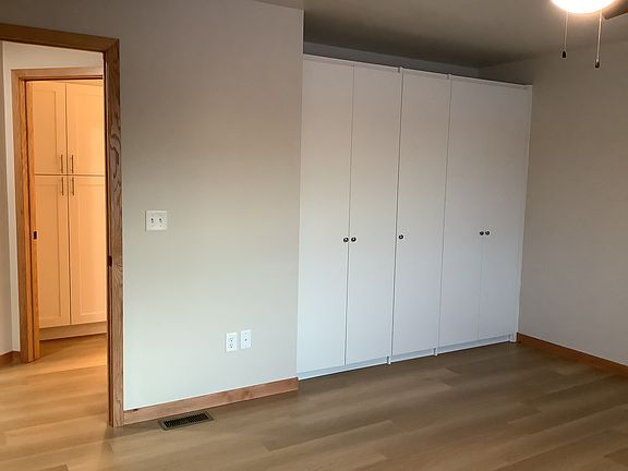 5th image of 2110 Ace Ave