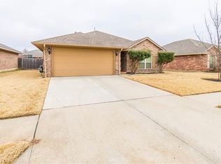 2175 Peacock Dr, Edmond, OK 73012