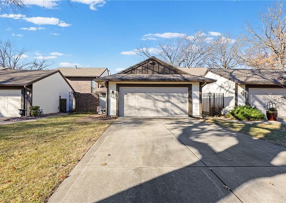 1st image of 12758 Overbrook Rd