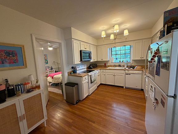 4th image of 541 Morton Ave