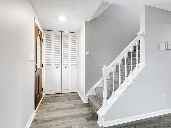 5th image of 83 Kennebec Pl E