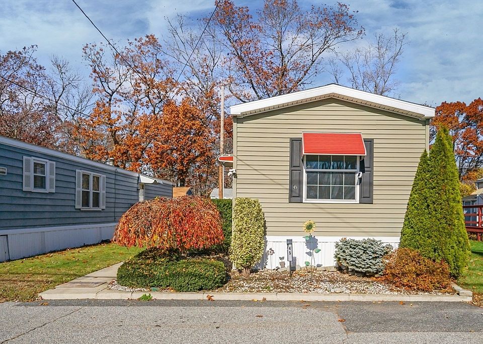 1st image of 548 Kenyon Ave #45