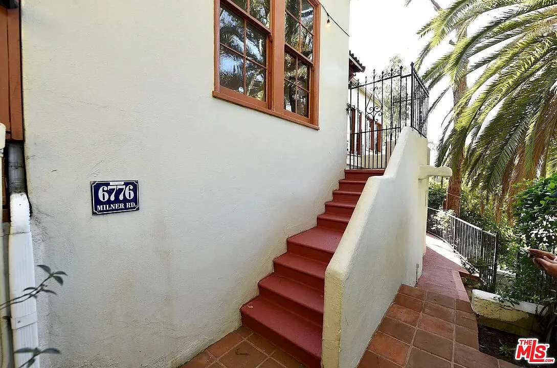 2 bed, 1256 sqft, $5,500 — Photo 2