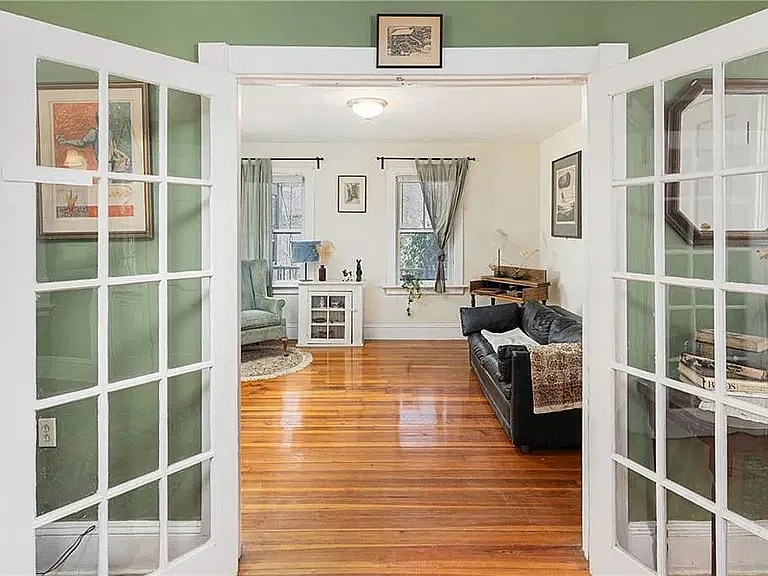 3 bed, 1.5 bath, 1786 sqft, $3,200 — Photo 4