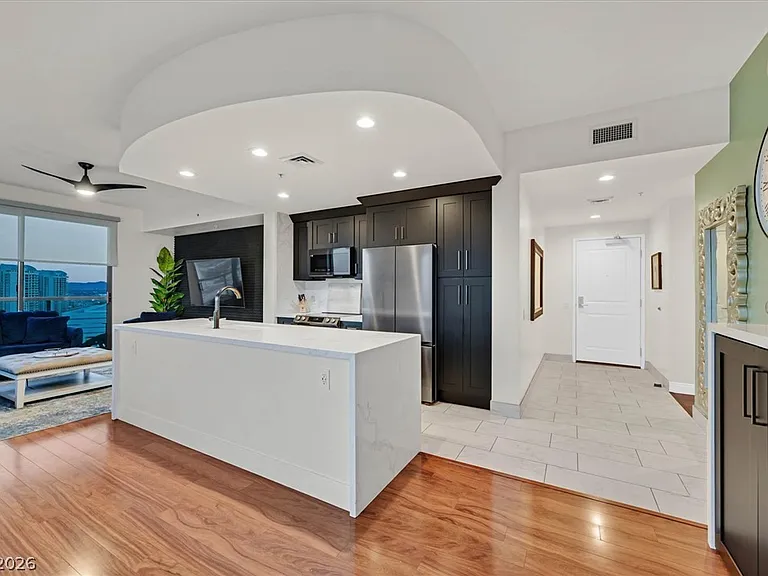 200 W Sahara Ave #3308 — Photo 17