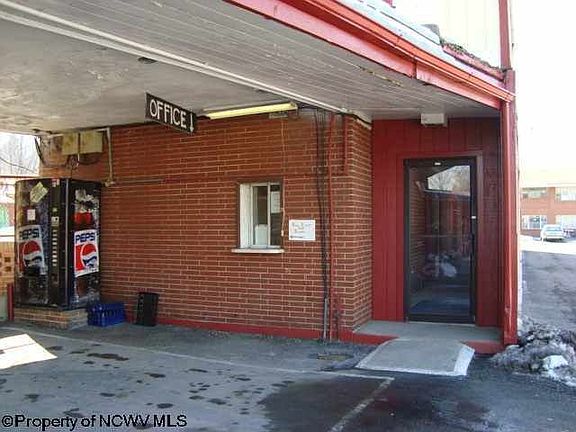 3rd image of 608 Bellview Blvd