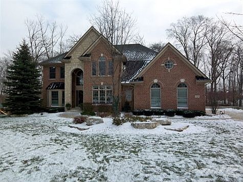 1st image of 15686 Dorchester Ct