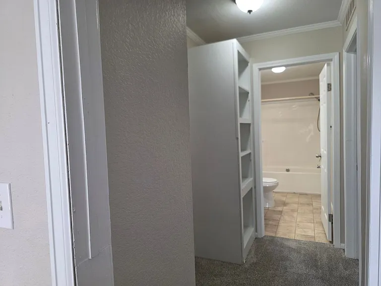 1135 S Navajo St — Photo 10