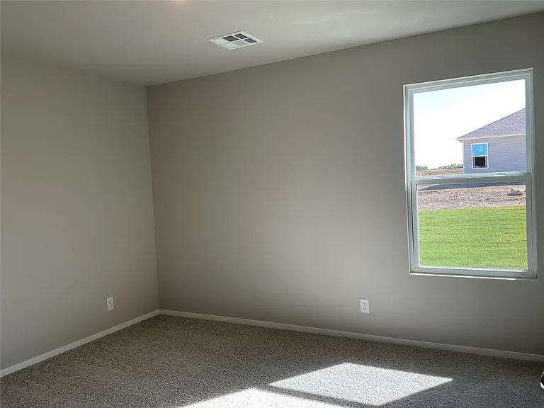 1105 W Abilene Rd — Photo 17