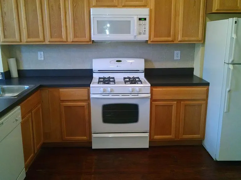 1213 S 46th St #2 — Photo 3