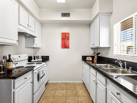 3rd image of 8654 Sunland Blvd APT 306
