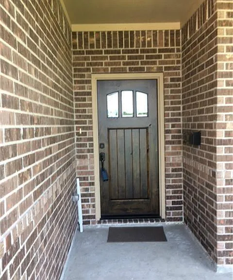 1242 Elm St — Photo 2