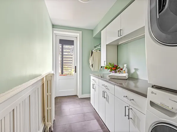 557 Ninth Street image 19 of 21