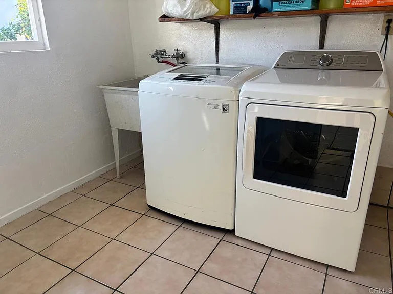 735 Belvia Ln #735 — Photo 5