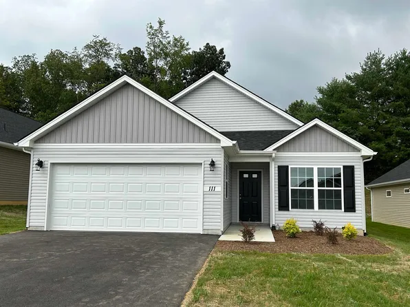 111 Aaliyah Ln, Radford, VA 24141