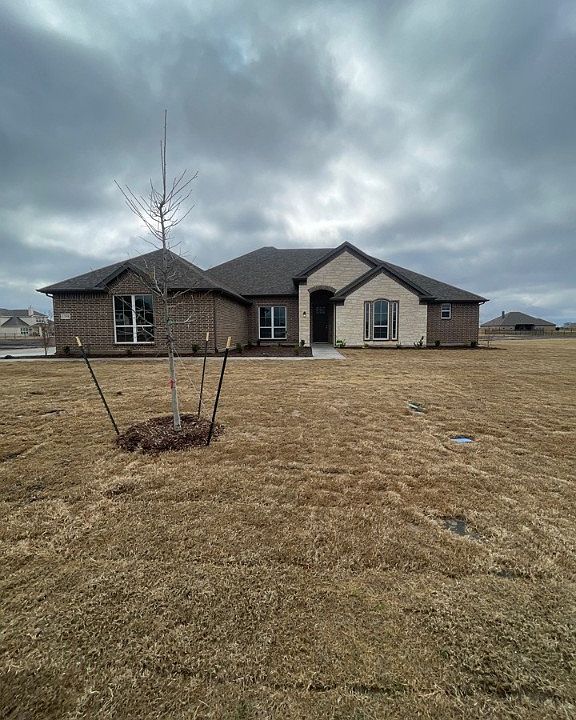 1st image of 1398 Emilia Dr