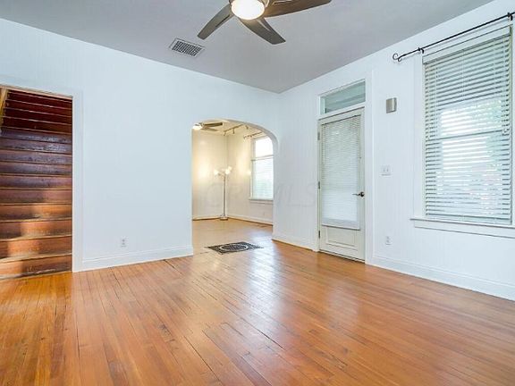 3rd image of 61 W Columbus St