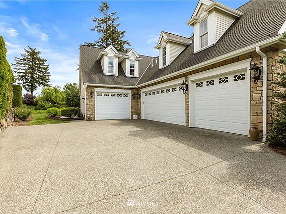 3rd image of 3815 124th Avenue Ct E