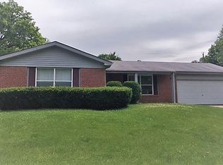 2916 Elmcrest Dr, Saint Charles, MO 63301