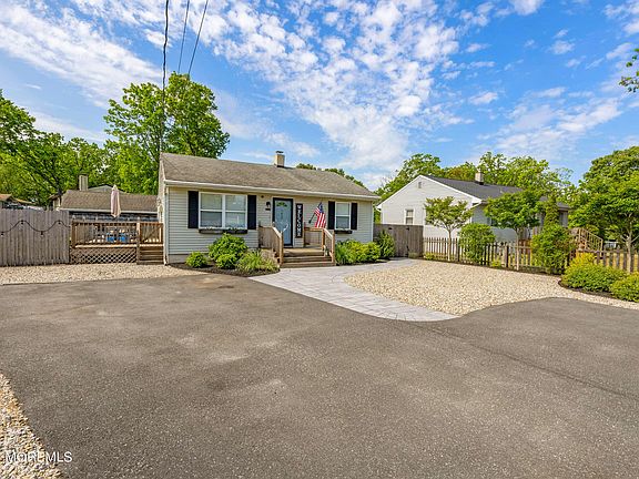 3rd image of 1627 Shore Boulevard