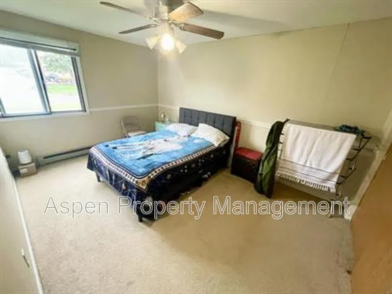808 Benton Dr #12 — Photo 6