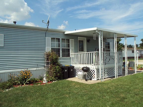  Covered Deck with Grilling area