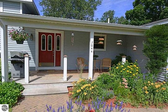 4th image of 7044 Lake Leelanau Dr