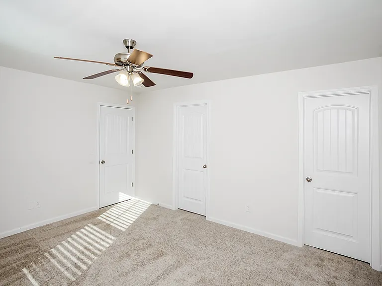 465 Conifer St — Photo 10