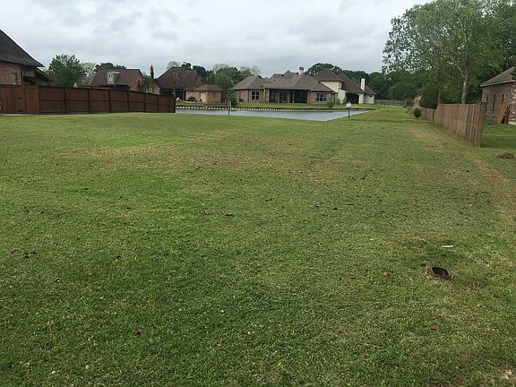2nd image of 116 Rushmore Ln