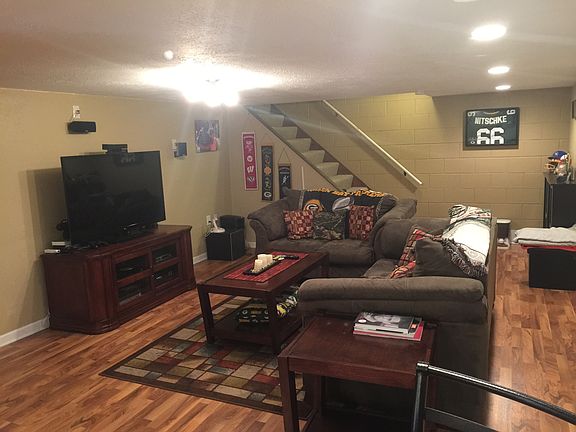 2nd image of 637 Westridge Dr #11