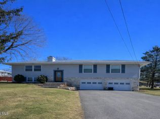 516 Woodburne Drive, Utica, NY 13502