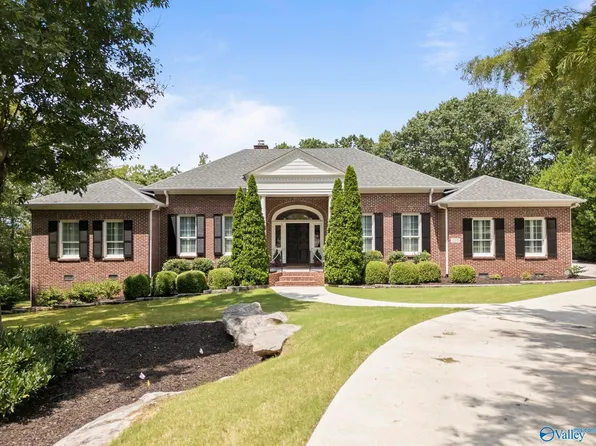 705 Heath Dr SE, Huntsville, AL 35802