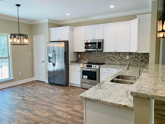 4th image of 9332 Wild Oaks Dr