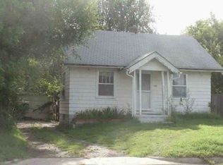 208 S Severance St, Hutchinson, KS 67501