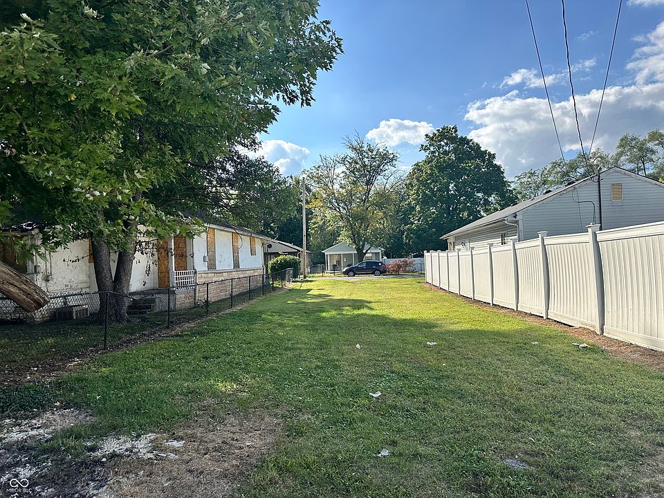 2nd image of 557 Lynn St