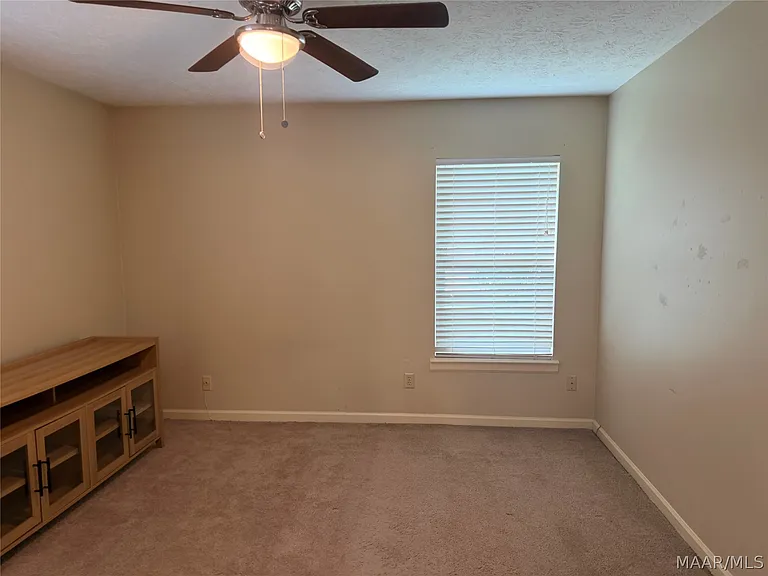 803 Summer Ln — Photo 15