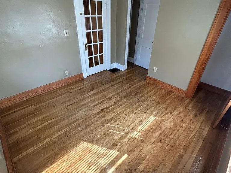 5300 Harrison St — Photo 26