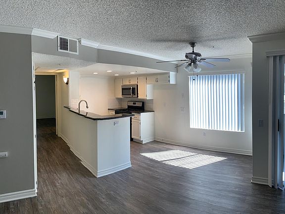 4th image of 3428 W Orange Ave #102