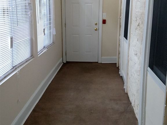 502 Woodland TR 1R -Entry