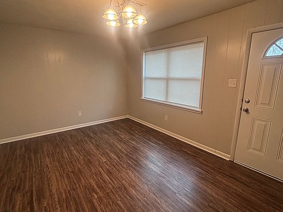 5th image of 22 Evergreen Dr