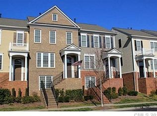 911 Lyndley Dr, Fort Mill, SC 29708