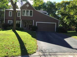 6712 Sunburst Dr, Eden Prairie, MN 55346