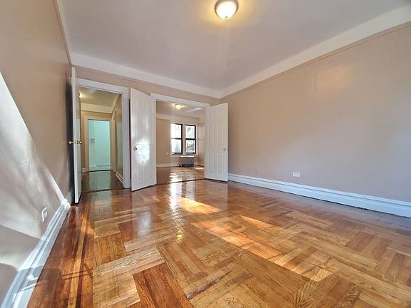 5th image of 3820 Waldo Ave #E3