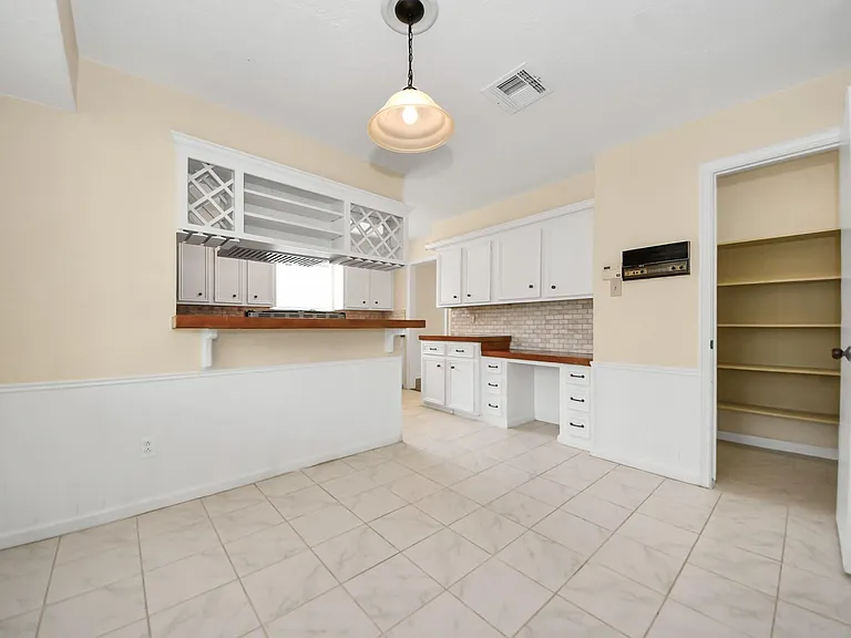 11411 Briar Forest Dr — Photo 23